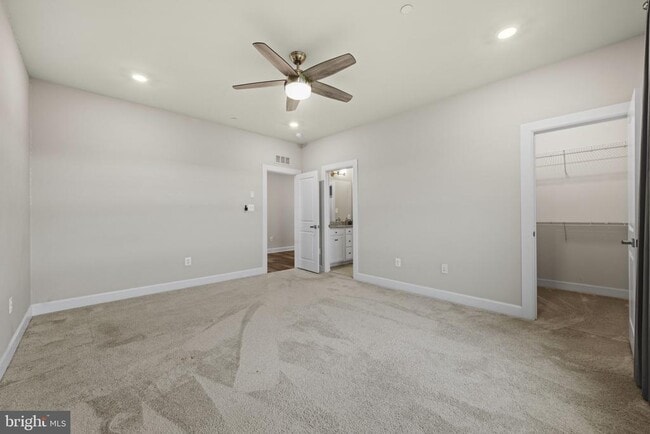 Building Photo - 7147 Starmount Ct