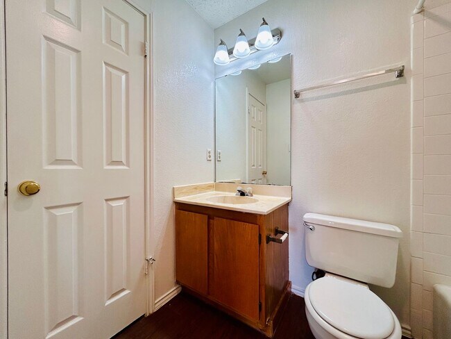 Building Photo - 9300 Kempler Dr