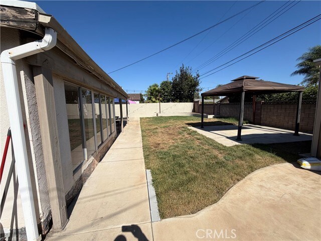 Building Photo - 21112 E Brookport St