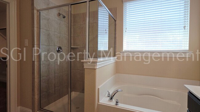 Building Photo - 3608 Bastrop St