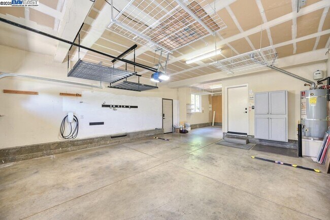 Building Photo - 1207 Villagio Dr