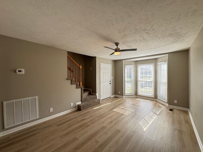 Building Photo - Beautiful Single Family Home