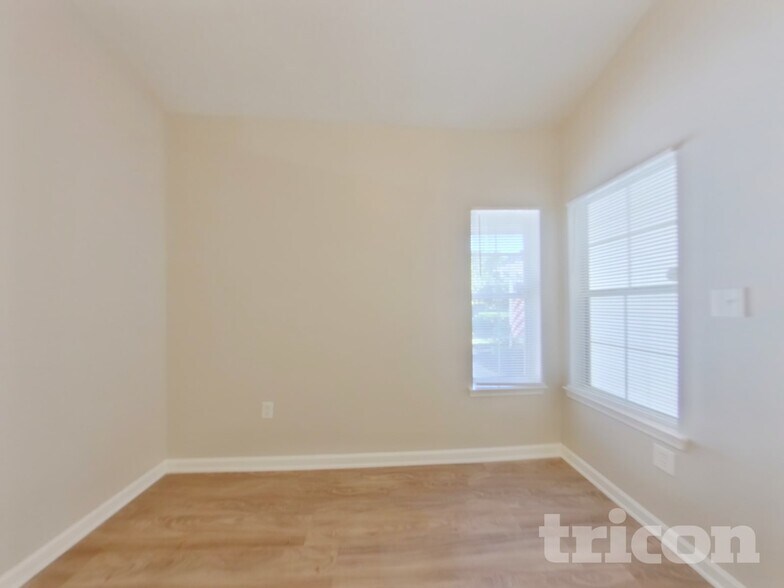 Building Photo - 5212 Haybridge Rd