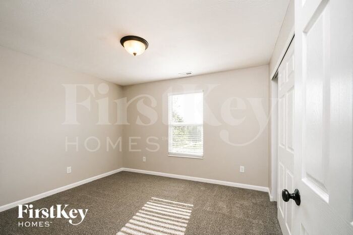 Building Photo - 5509 W Woods Edge Dr
