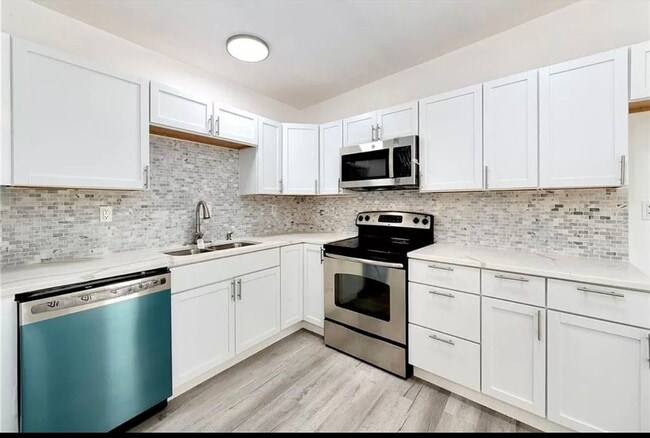 Building Photo - 3 bedroom 1 bath