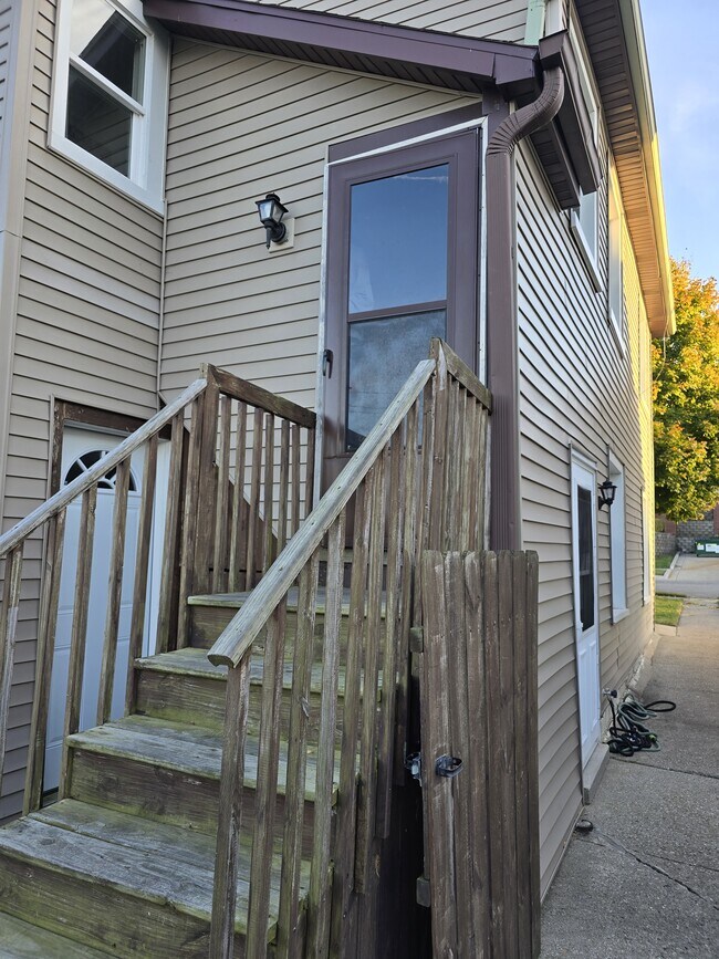 Building Photo - 3634 E Bottsford Ave