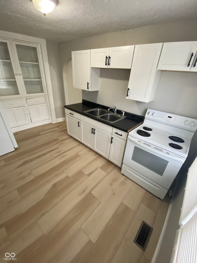 Building Photo - 4305 Rockville Rd