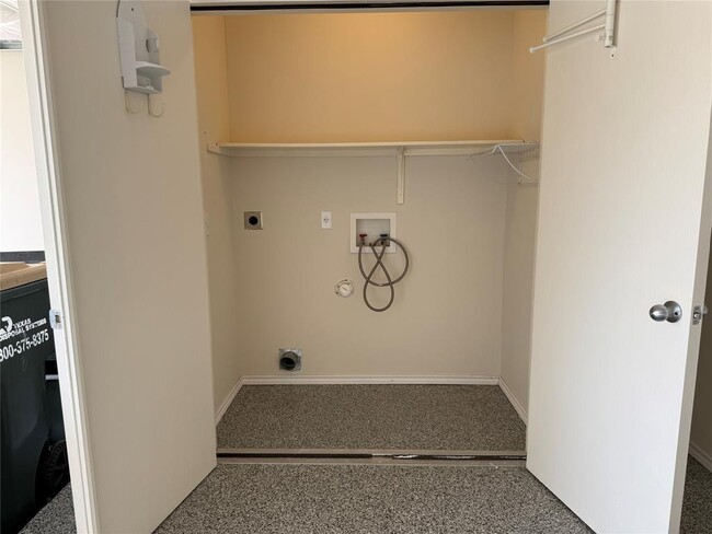 Building Photo - 334 Avalanche Ave