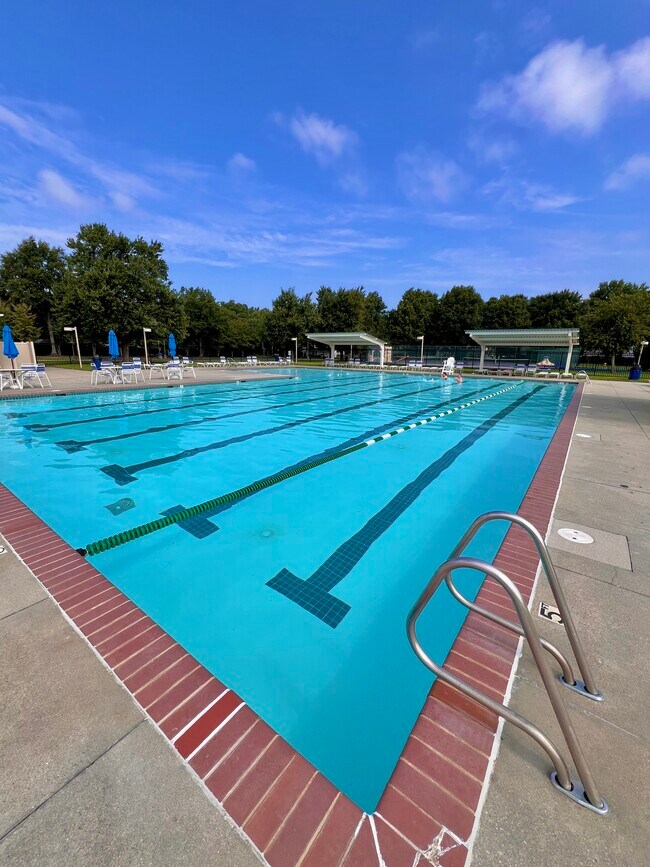 Building Photo - 6223 Cambridge Dr