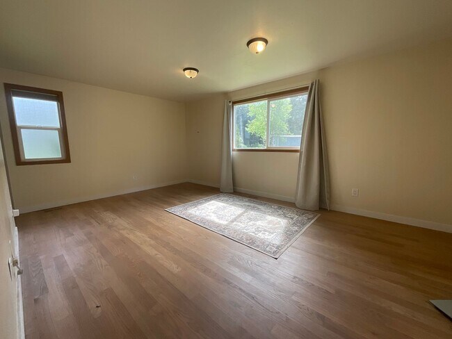 Building Photo - Beautiful 2 Story, Updated Home on Large L...