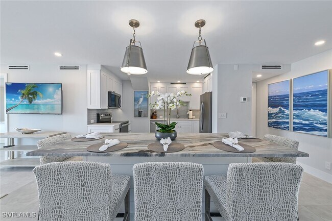 Building Photo - 3443 Gulf Shore Blvd N