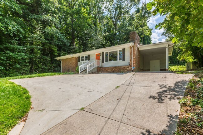 Building Photo - Ardmore Townhome Available Now