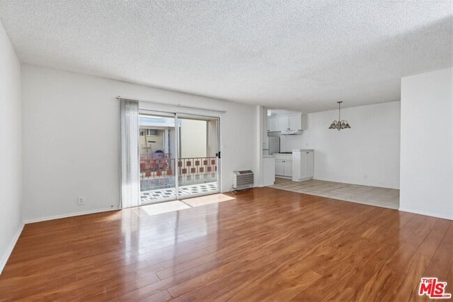 Building Photo - 515 N Alfred St