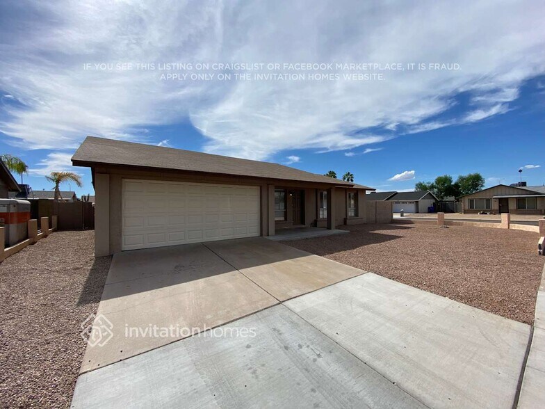 Building Photo - 2515 E Coronita Cir