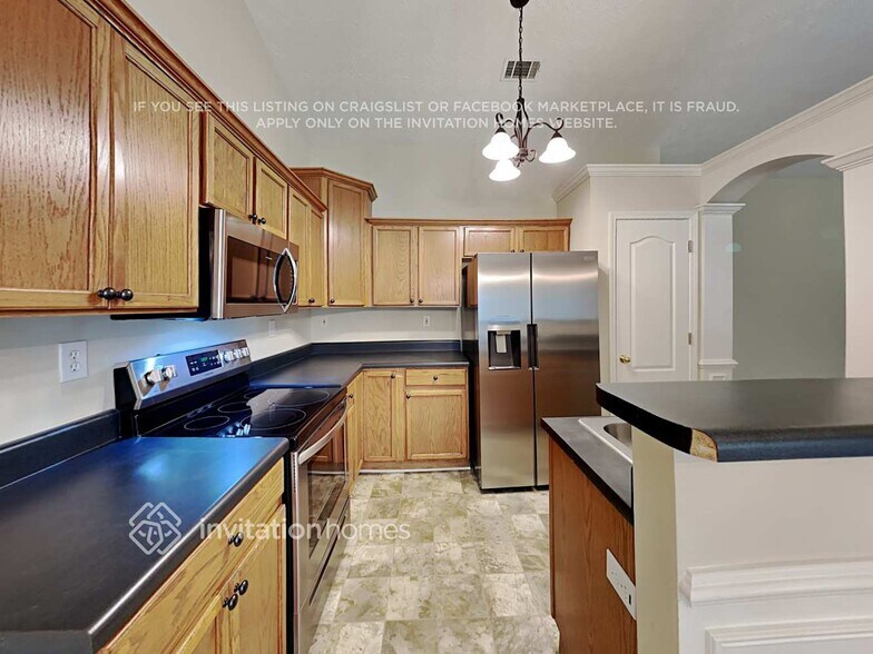 Building Photo - 10 Tabitha Ct