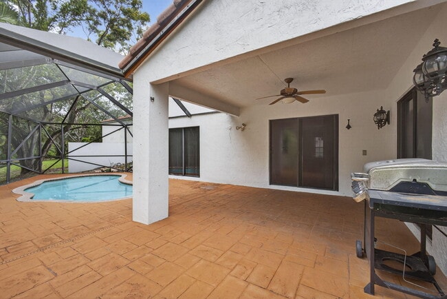 Building Photo - 131 Island Way
