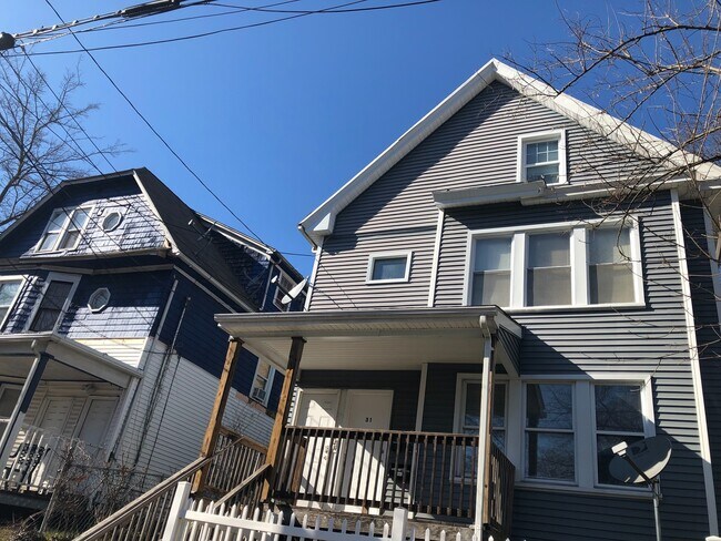 Building Photo - 31 Harding Pl