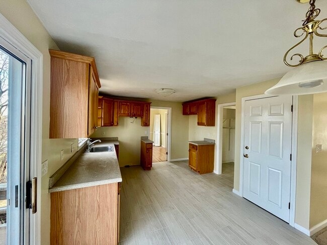 Building Photo - 4 Courtland St