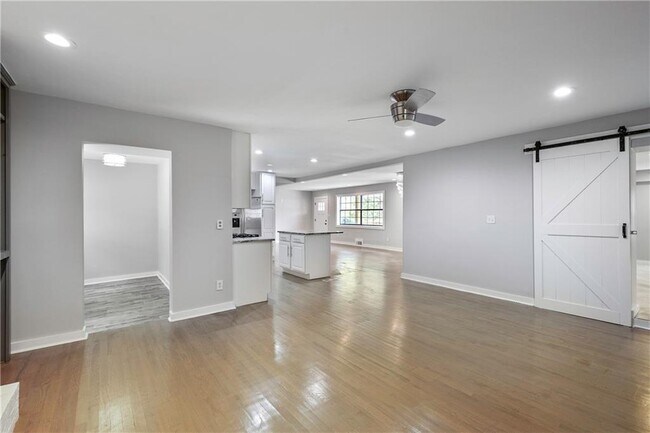 Building Photo - 3207 Bobbie Ln