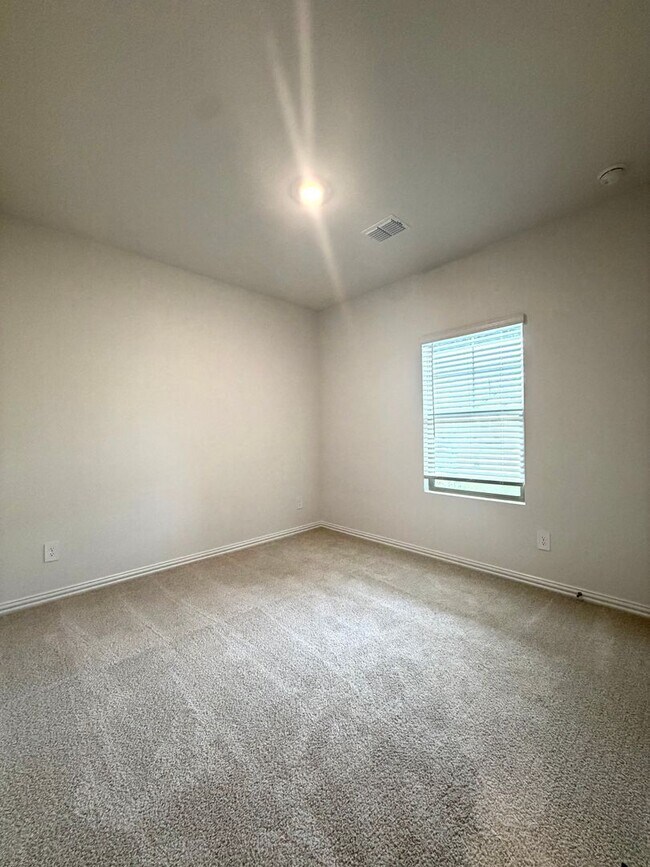 Building Photo - New Construction 5 Bedrooms backs to greenbelt!