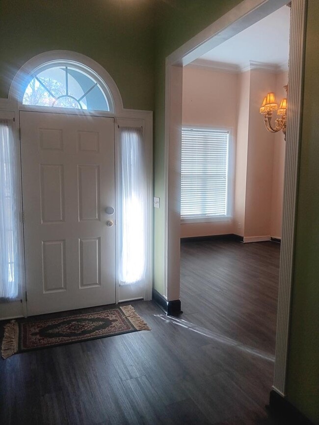 Building Photo - 12 Buckfast Ct