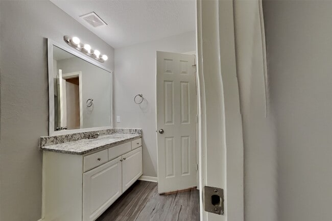 Building Photo - 20822 Fox Trot Ct