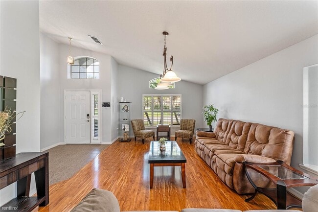 Building Photo - 4 br, 2 bath House - 1613 Crown Hill Boule...