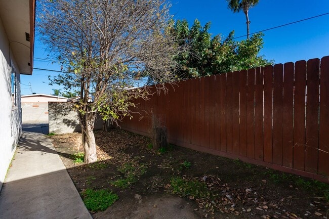 Building Photo - Cherokee