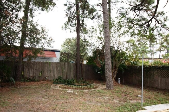 Building Photo - 1766 Maux Dr