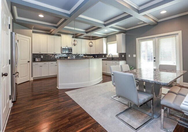 Building Photo - 4669 Sierra Creek Dr NE