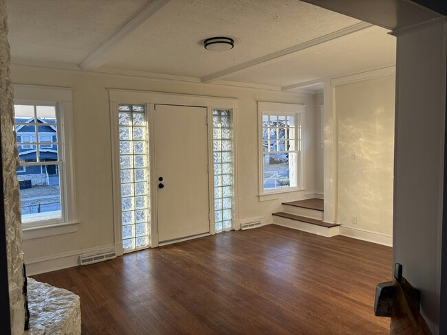 Building Photo - 4119 S Benton Ave