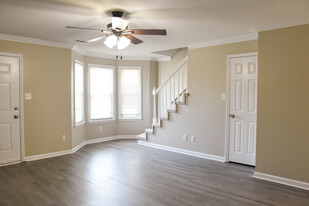 Living area - 1703 Brookline Ave SW