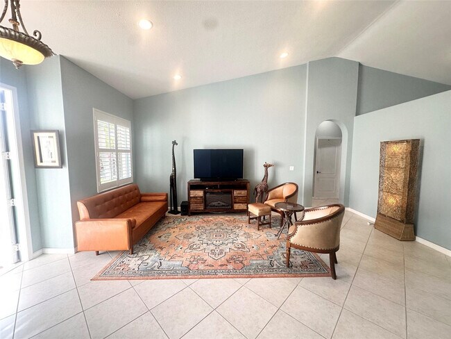 Building Photo - 6104 Santa Margarito Dr