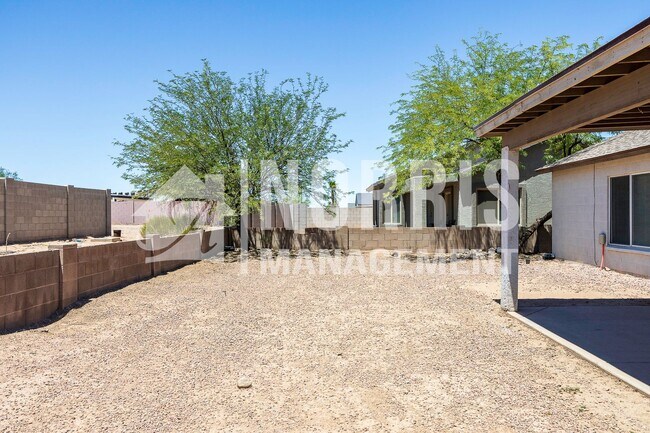 Building Photo - 10493 W Arivaca Dr