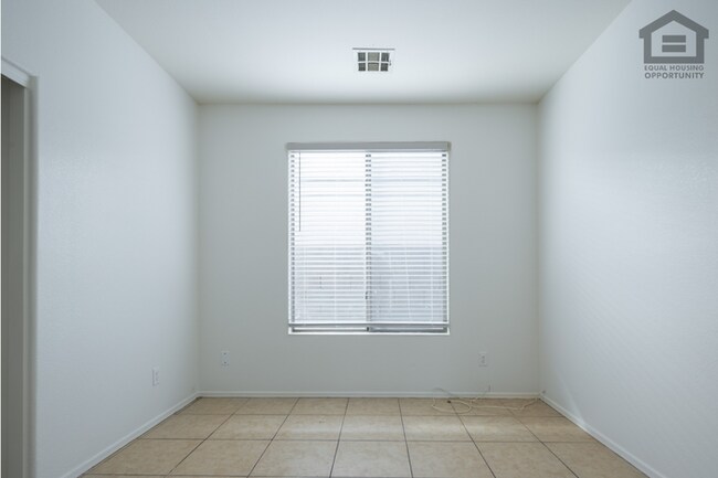 Building Photo - 4Bed/2Bath House in Maricopa! Move-In Ready on 11/12/2026!