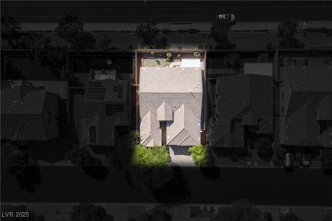 Building Photo - 8133 Chestnut Hollow Ave
