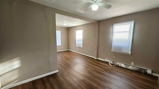 Building Photo - 1505 NE 29th St