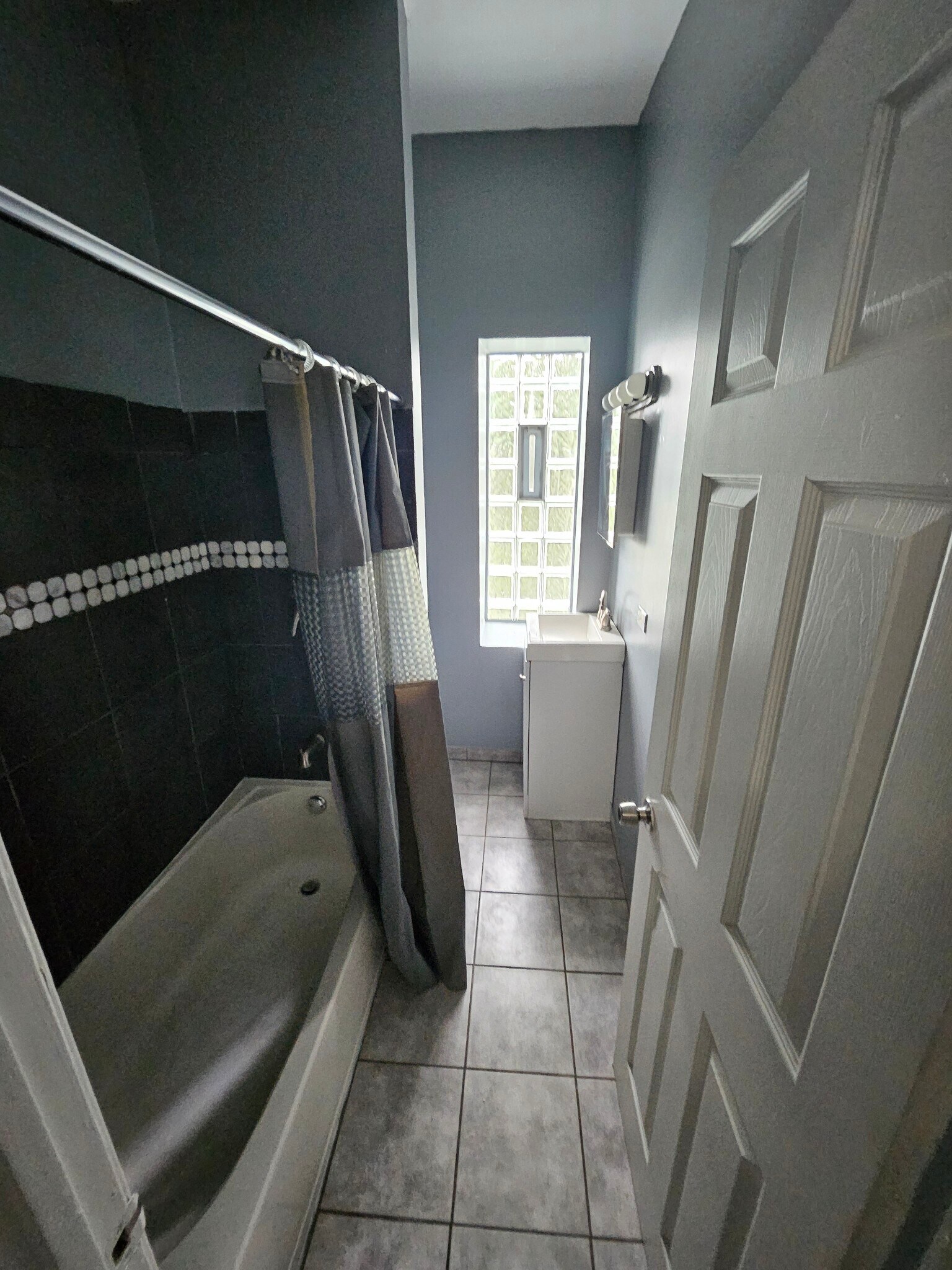 Building Photo - 6620 S Saint Lawrence Ave