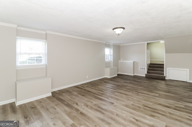 Building Photo - 1401 Timbercrest Dr