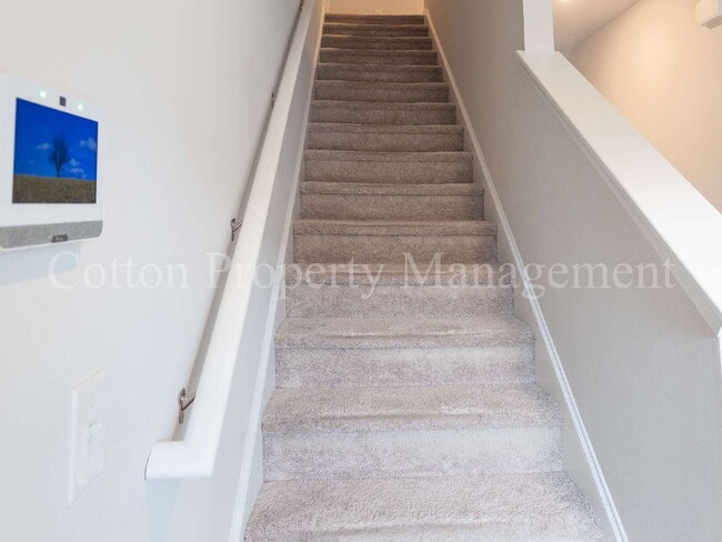 Building Photo - 7626 Knightbell Cir