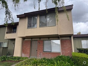 Building Photo - Updated 4 bedroom in excellent North Valle...