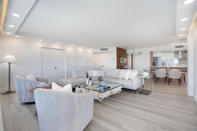 Building Photo - 5100 N Ocean Blvd