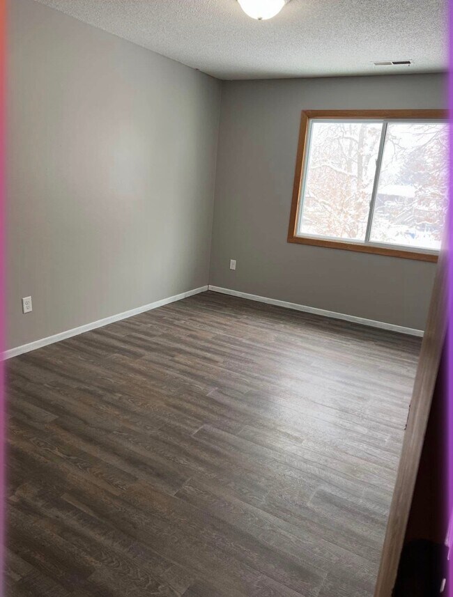 Building Photo - 8422 Brunswick Ct N