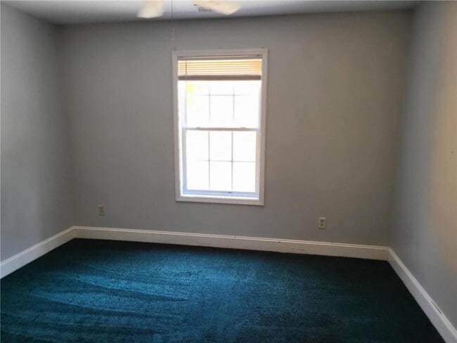 Building Photo - 3873 King Edward Trail SW