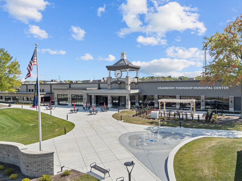 Building Photo - 210 Gress Rd