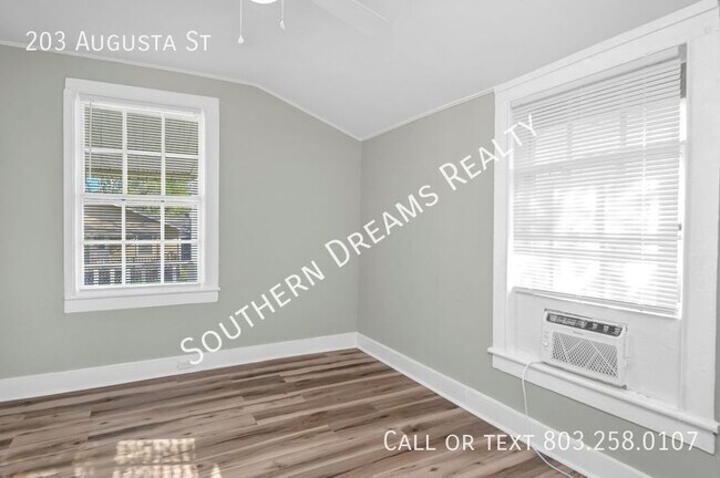 Building Photo - 203 Augusta St