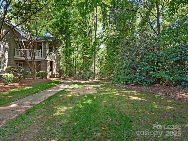 Building Photo - 5011 Sharon Rd