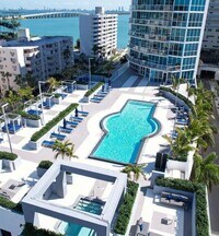 Building Photo - 480 NE 30th St