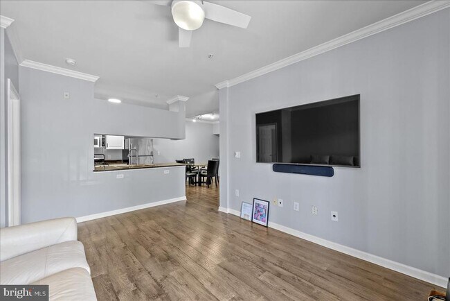 Building Photo - 12100 Garden Grove Cir