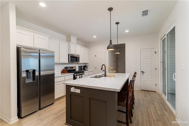 Building Photo - 25 Xavier Ave